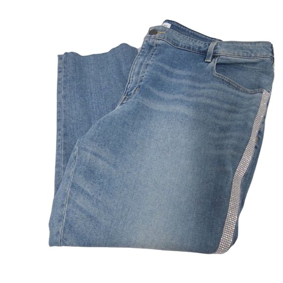 NWT Lane Bryant Womens Rhinestone Bedazzled Cropped Straight Flex Magic Jeans 26 - Picture 5 of 9